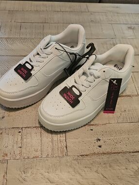Chunky White Athletic Sneakers - NEW